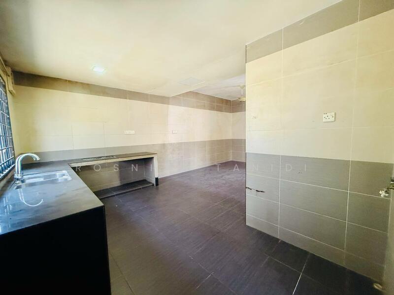 Rumah Teres 2 Tingkat untuk Dijual di Taman Seremban Jaya (Rantau) - Rosniza Tanidi - Kitchen - PropertyGuru.com.my