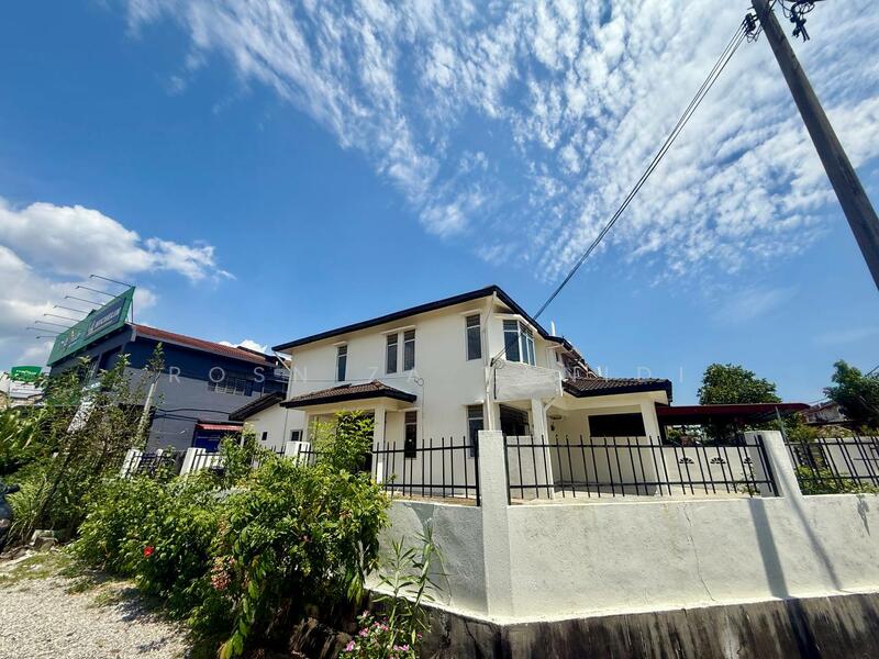 Rumah Teres 2 Tingkat untuk Dijual di Taman Seremban Jaya (Rantau) - Rosniza Tanidi - Exterior - PropertyGuru.com.my