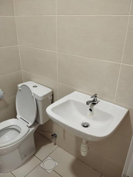 Kediaman Servis untuk Dijual di Pacific Star (Service Residence) - Tim Wong - Bathroom - PropertyGuru.com.my
