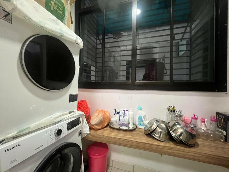 Yard with Washing Machine