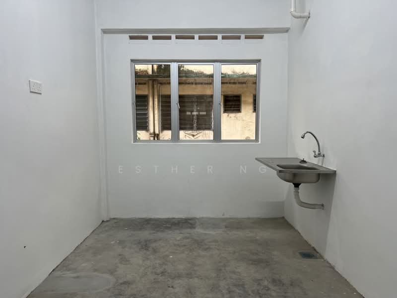 Kedai / Pejabat untuk Dijual di South Port (Pelabuhan Selatan) (Port Klang (Pelabuhan Klang)) - Esther Ng - Bathroom - PropertyGuru.com.my