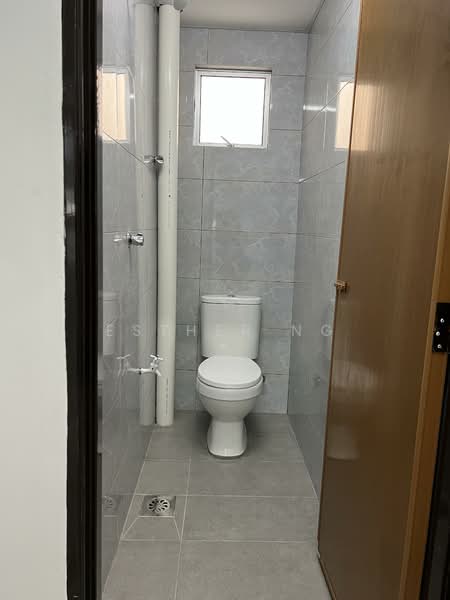 Kedai / Pejabat untuk Dijual di South Port (Pelabuhan Selatan) (Port Klang (Pelabuhan Klang)) - Esther Ng - Bathroom - PropertyGuru.com.my