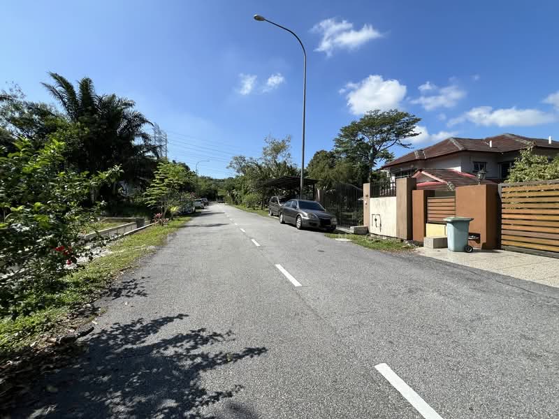 Bungalow for Sale in Saujana Utama (Selangor) - Esther Ng - Exterior - PropertyGuru.com.my