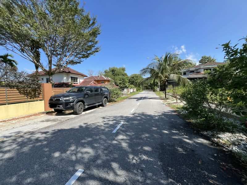 Bungalow for Sale in Saujana Utama (Selangor) - Esther Ng - Exterior - PropertyGuru.com.my