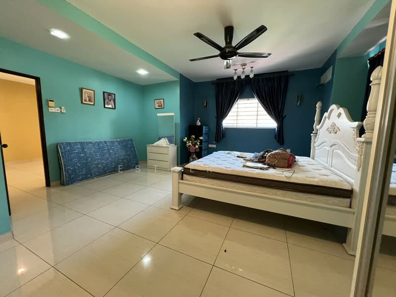 Bungalow for Sale in Saujana Utama (Selangor) - Esther Ng - Bedroom - PropertyGuru.com.my
