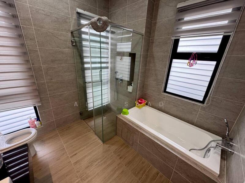 Semi-Detached House for Sale in Setia Alam (Selangor) - Alif Saad - Bathroom - PropertyGuru.com.my