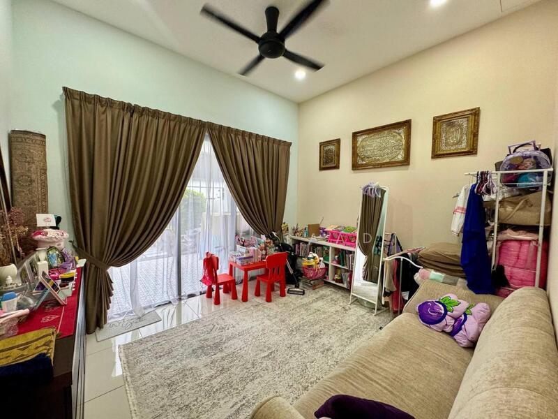 Semi-Detached House for Sale in Setia Alam (Selangor) - Alif Saad - Living Room - PropertyGuru.com.my
