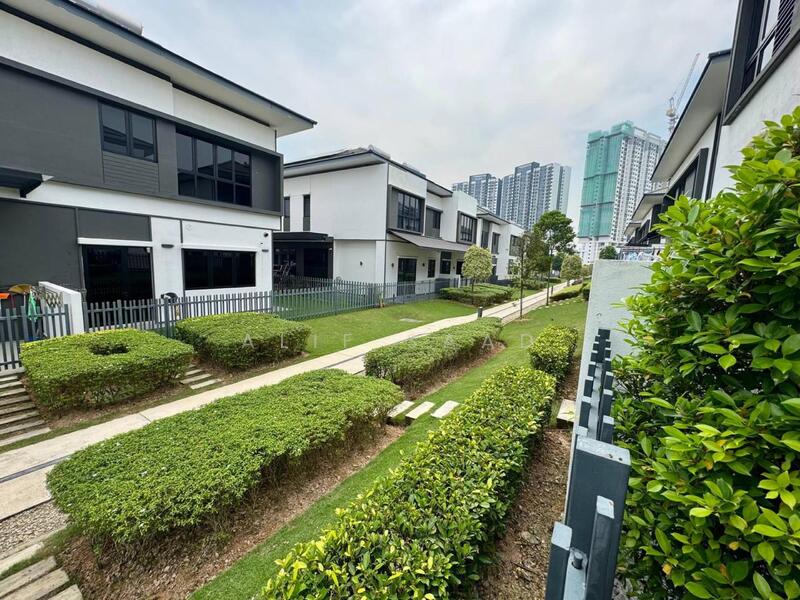 Semi-Detached House for Sale in Setia Alam (Selangor) - Alif Saad - Exterior - PropertyGuru.com.my