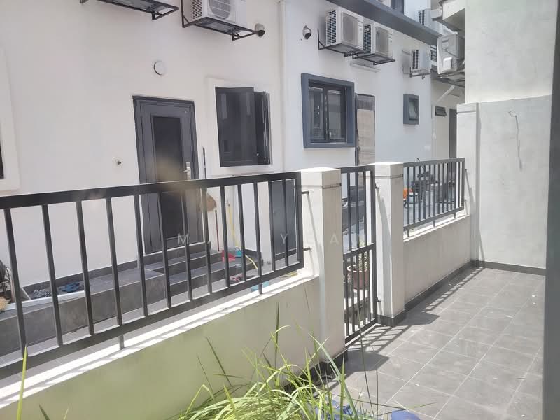 2.5-storey Terraced House for Sale in Bandar Puchong Utama (Puchong) - May Yean - Backyard - PropertyGuru.com.my
