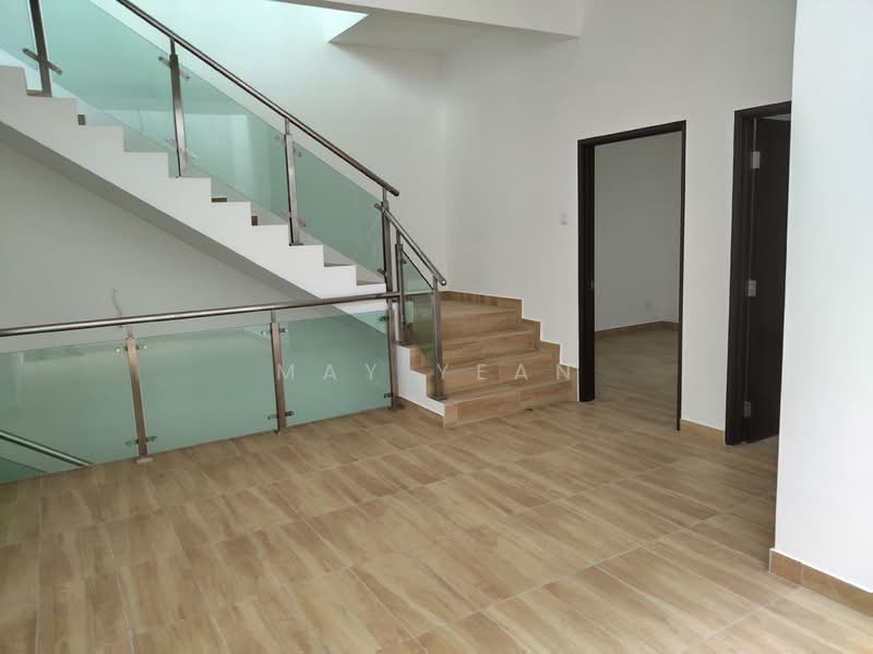 2.5-storey Terraced House for Sale in Bandar Puchong Utama (Puchong) - May Yean - Family hall - PropertyGuru.com.my