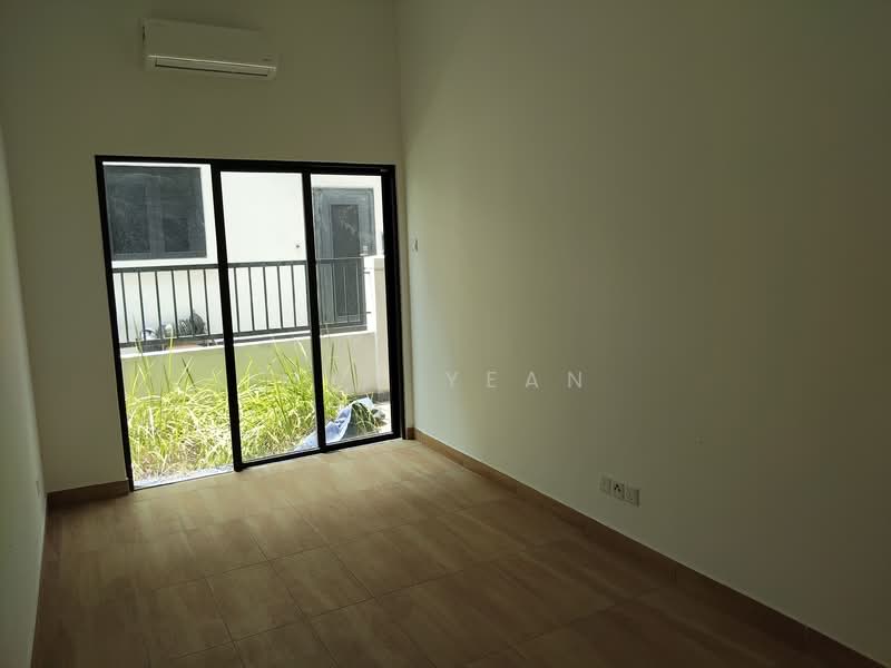 2.5-storey Terraced House for Sale in Bandar Puchong Utama (Puchong) - May Yean - Bedroom - PropertyGuru.com.my