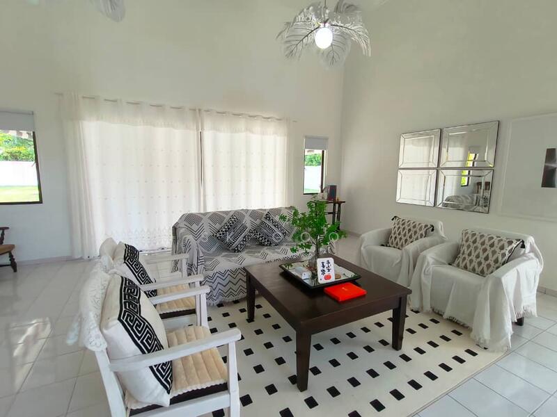 Bungalow for Sale in Leisure Farm (Gelang Patah) - SK GOO - Living Room - PropertyGuru.com.my