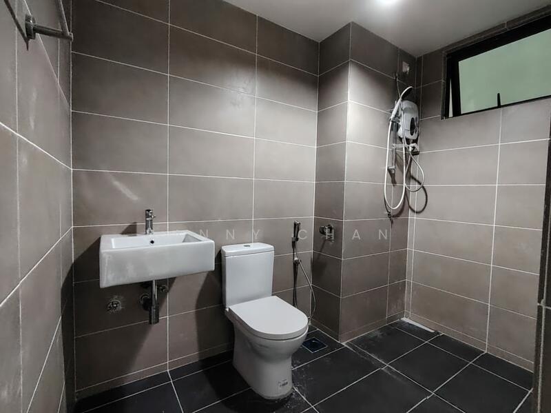 Servis Apartment untuk Disewa di Serviced Residence @ The Louvre @ Country Heights - Danny Chan - Bathroom - PropertyGuru.com.my