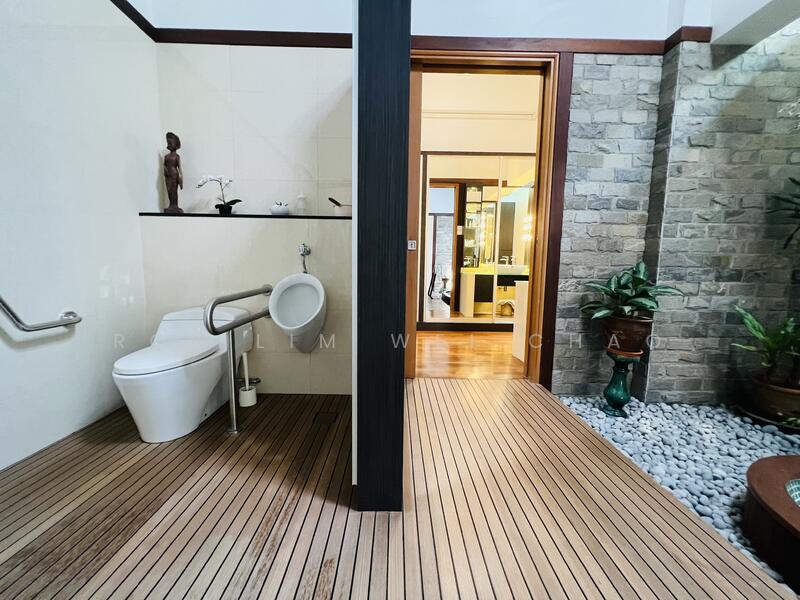 Bungalow for Sale in Leisure Farm (Gelang Patah) - Roy Lim Wei Chao - Bathroom - PropertyGuru.com.my