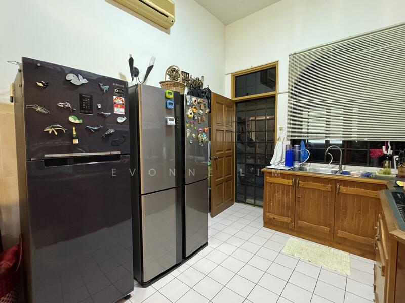 Bungalow for Sale in Batu Ferringhi (Penang) - Evonne Lim - Kitchen - PropertyGuru.com.my