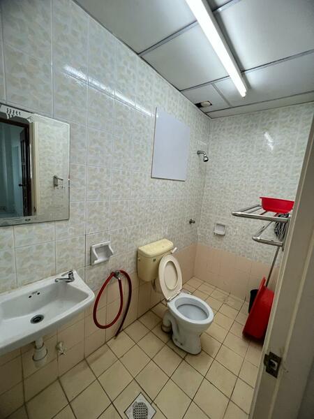 Condominium for Sale at Menara Menjalara - Calvin Lim - Bathroom - PropertyGuru.com.my
