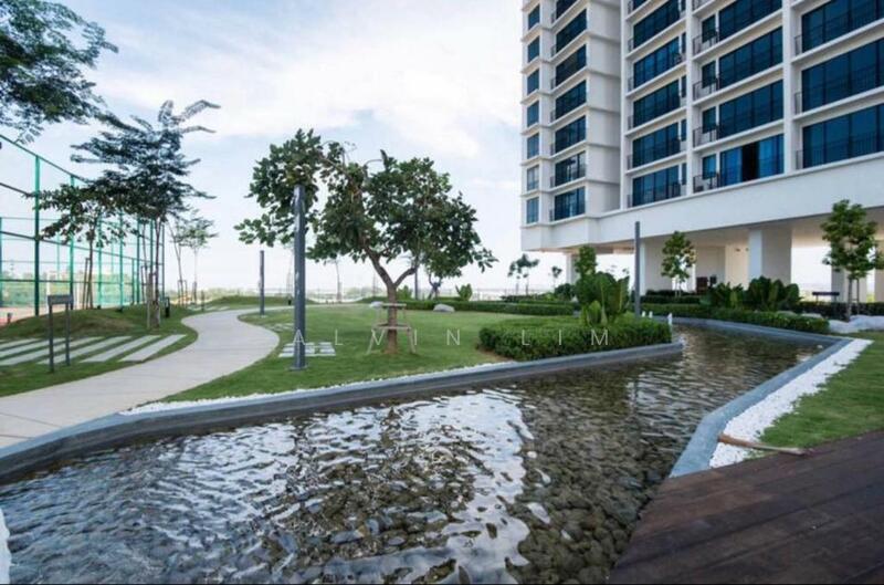 Servis Apartment untuk Dijual di Trefoil @ Setia City - Calvin Lim - Exterior - PropertyGuru.com.my