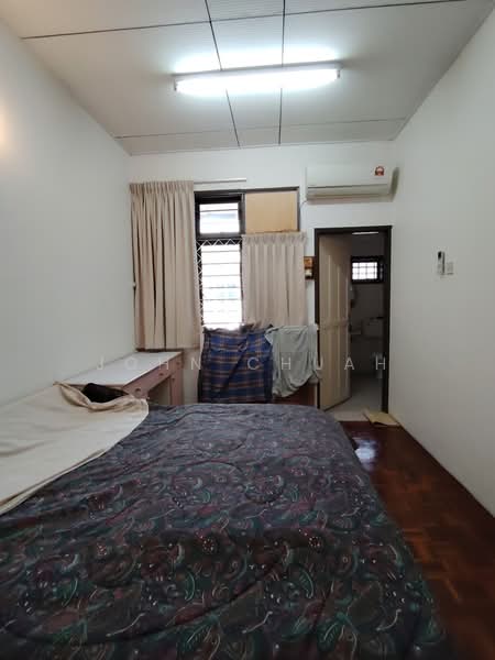 2-storey Terraced House for Sale in Taman Ipoh Selatan (Ipoh) - John Chuah - Bedroom - PropertyGuru.com.my