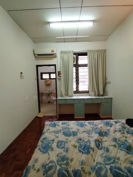 2-storey Terraced House for Sale in Taman Ipoh Selatan (Ipoh) - John Chuah - Bedroom - PropertyGuru.com.my