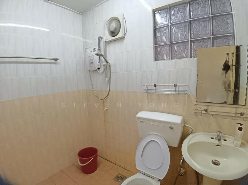 Kondominium untuk Disewa di Evergreen Park Acorn & Hazel - Steven Yong - Bathroom - PropertyGuru.com.my