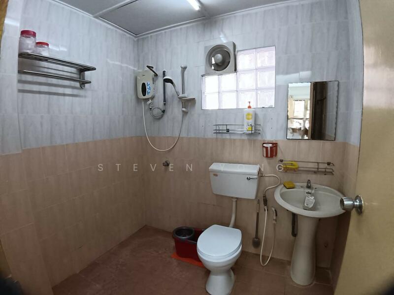 Kondominium untuk Disewa di Evergreen Park Acorn & Hazel - Steven Yong - Bathroom - PropertyGuru.com.my
