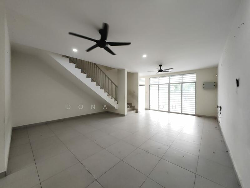 Rumah Teres 2-Tingkat untuk Dijual di Bandar Baru Sri Klebang (Chemor) - Donald Goh - Living Room - PropertyGuru.com.my