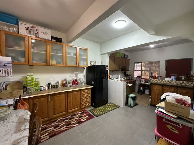 Taman Bukit Jaya untuk Untuk Dijual - RM 899,999, Mac 2026 - Kitchen - PropertyGuru.com.my