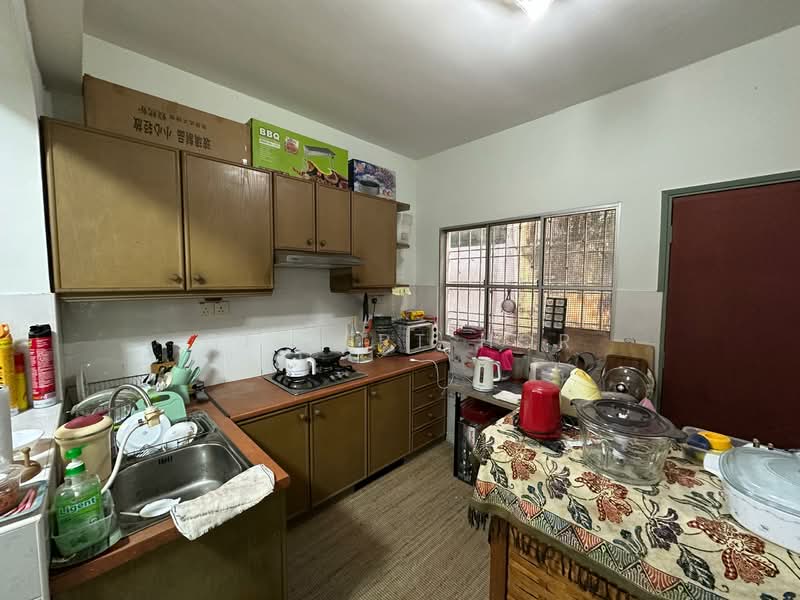 Taman Bukit Jaya untuk Untuk Dijual - RM 899,999, Mac 2026 - Kitchen - PropertyGuru.com.my