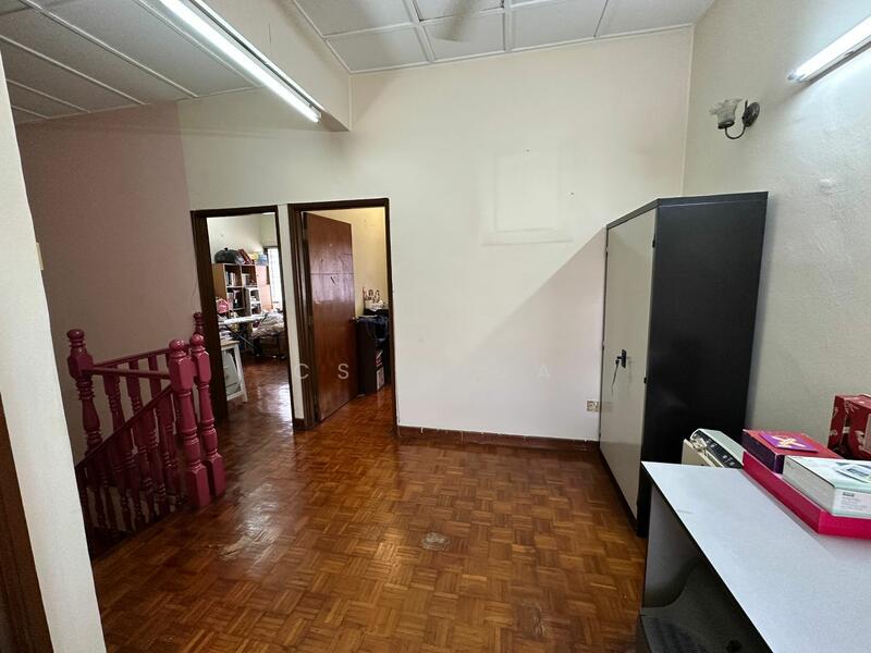 2-storey Terraced House for Sale in SS18 (Subang Jaya) - Cs Chua - Corridor - PropertyGuru.com.my