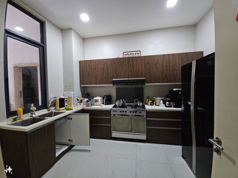 Semi-Detached House for Sale in Taman Equine (Seri Kembangan) - Joey Wong - Kitchen - PropertyGuru.com.my