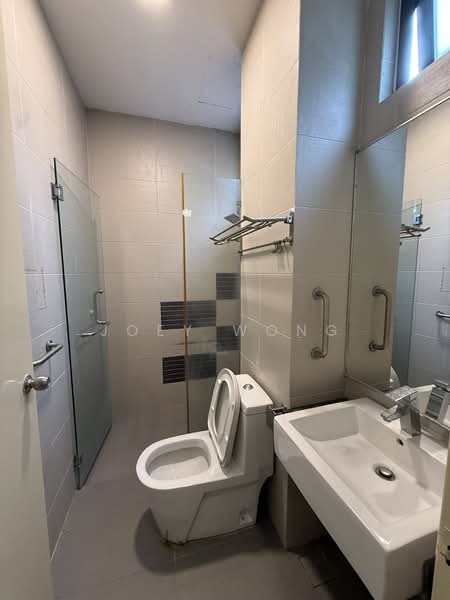 Semi-Detached House for Sale in Taman Equine (Seri Kembangan) - Joey Wong - Bathroom - PropertyGuru.com.my