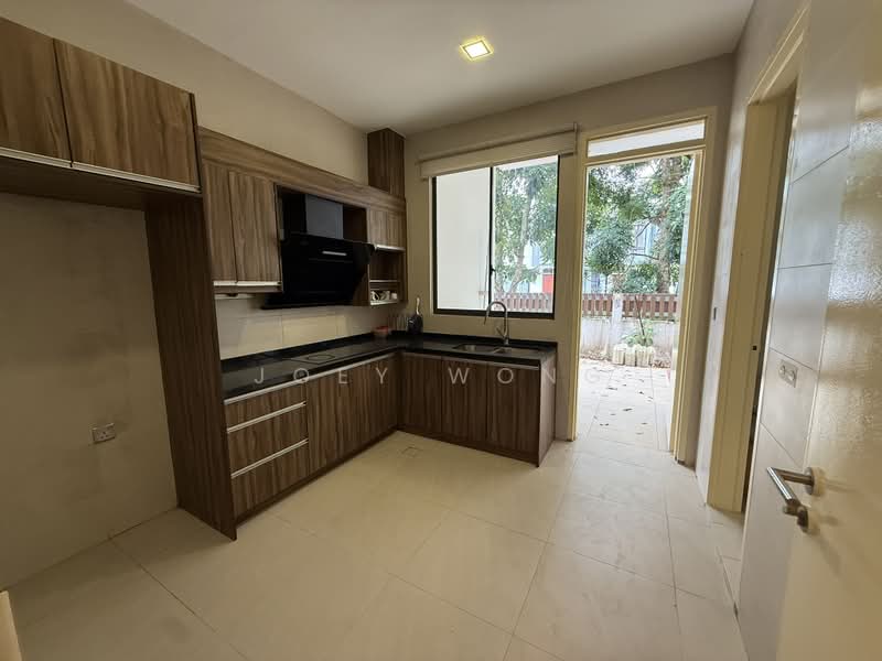 Semi-Detached House for Sale in Taman Equine (Seri Kembangan) - Joey Wong - Kitchen - PropertyGuru.com.my