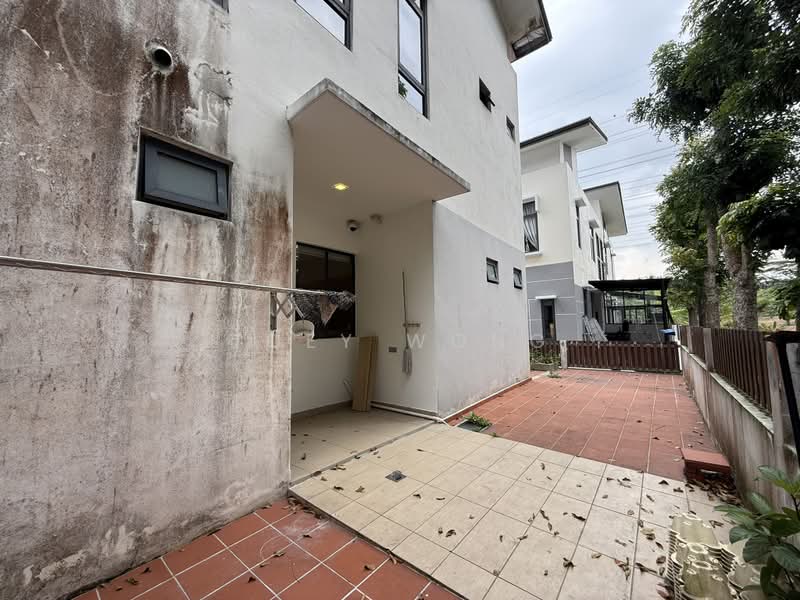 Semi-Detached House for Sale in Taman Equine (Seri Kembangan) - Joey Wong - Exterior - PropertyGuru.com.my