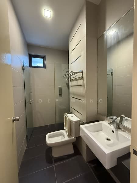 Semi-Detached House for Sale in Taman Equine (Seri Kembangan) - Joey Wong - Bathroom - PropertyGuru.com.my