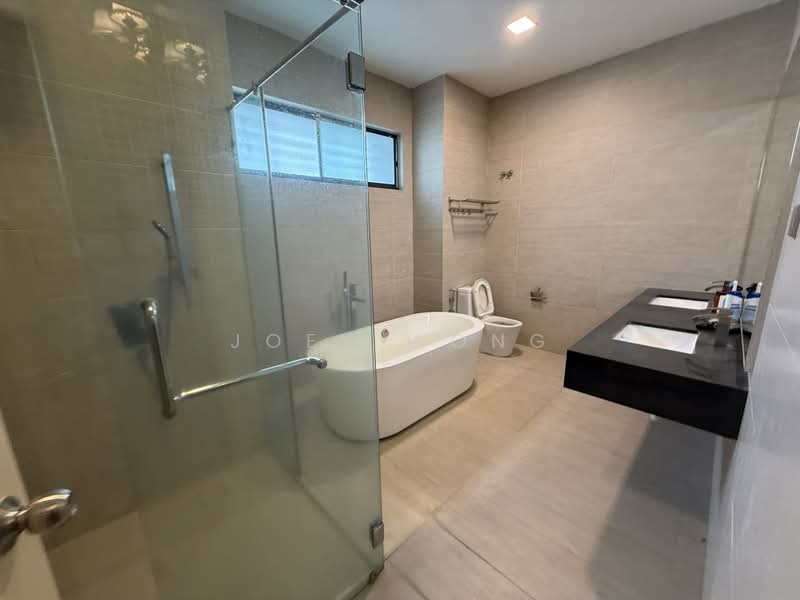 Semi-Detached House for Sale in Taman Equine (Seri Kembangan) - Joey Wong - Bathroom - PropertyGuru.com.my