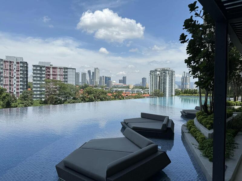 credit: fb duta park residence Pool