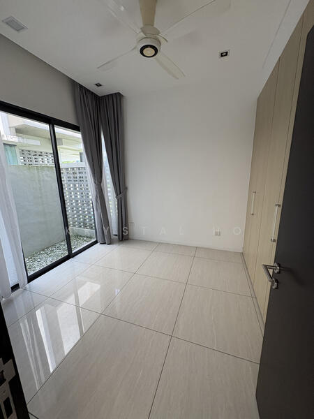 Bungalow for Sale in Leisure Farm (Gelang Patah) - Krystal Ho - Bedroom - PropertyGuru.com.my