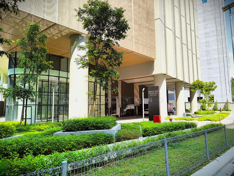 Smooth and welcoming entry to the lobby