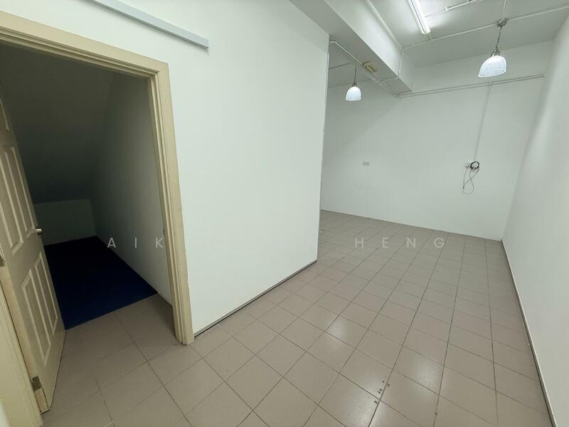 For Rent - Putra Heights : Putra Residence Retail