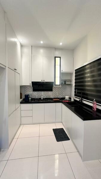 Brezza Hill untuk Untuk Disewa - RM 2,500 /bulan, Feb 2026 - Kitchen - PropertyGuru.com.my