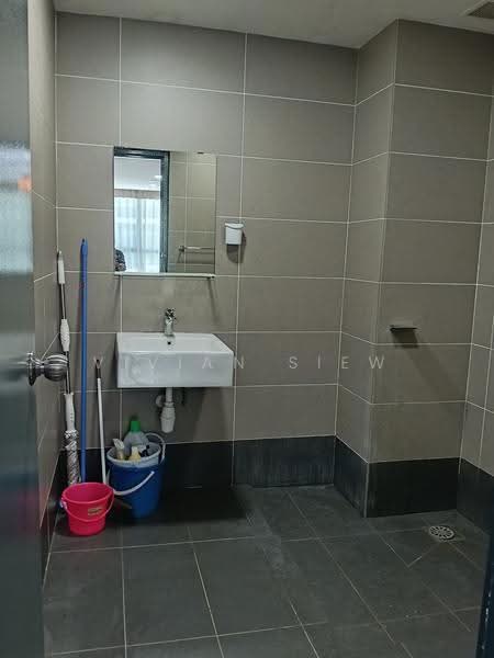 Service Residence for Rent at Atria SOFO Suites - Vivian Siew - Bathroom - PropertyGuru.com.my