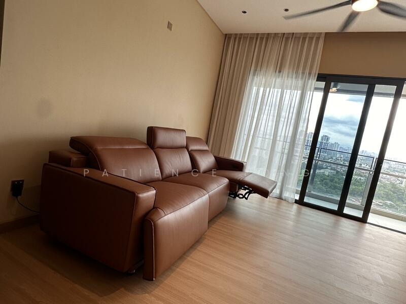 Quality recliner sofa