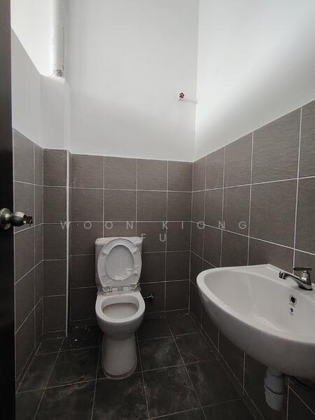 Ground Floor Toilet