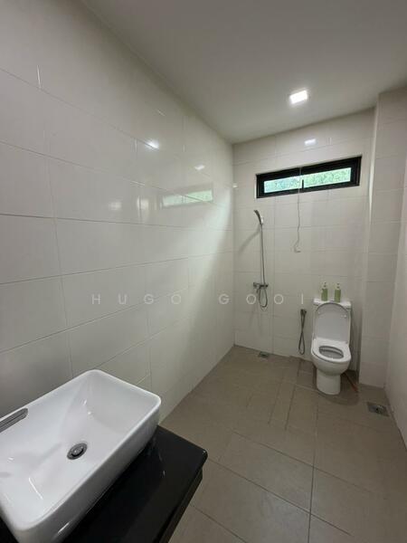 Bungalow House for Rent in Taman Bukit Meringin (Kajang) - Hugo Gooi - Bathroom - PropertyGuru.com.my