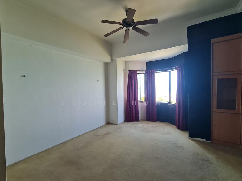 Kondominium untuk Dijual di Seaview Garden - Leslie Hong - Bedroom - PropertyGuru.com.my
