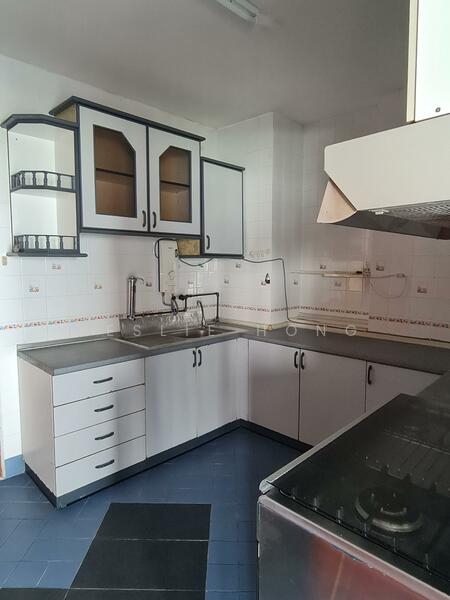Kondominium untuk Dijual di Seaview Garden - Leslie Hong - Kitchen - PropertyGuru.com.my