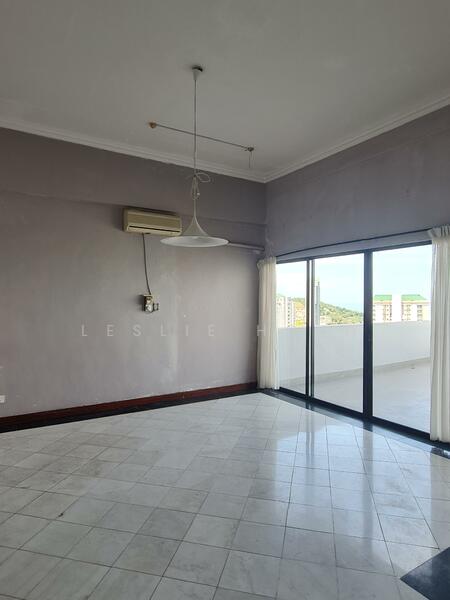 Kondominium untuk Dijual di Seaview Garden - Leslie Hong - Living Room - PropertyGuru.com.my