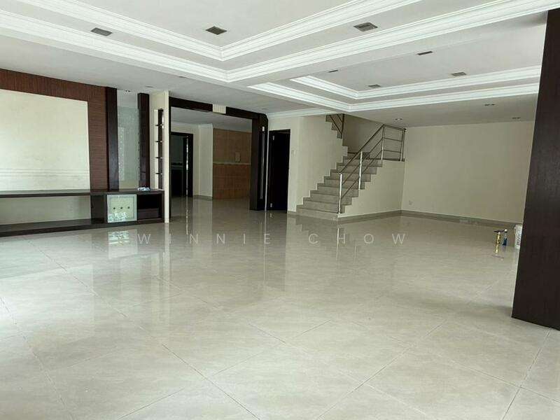 2-storey Terraced House for Sale in Kota Kemuning (Shah Alam) - Winnie Chow - Living Room - PropertyGuru.com.my