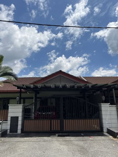 Rumah Teres 2.5 Tingkat untuk Dijual di Bandar Utama Batang Kali (Batang Kali) - Abu Mansur - Exterior - PropertyGuru.com.my