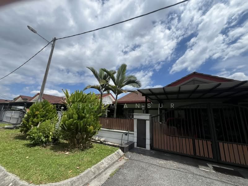 Rumah Teres 2.5 Tingkat untuk Dijual di Bandar Utama Batang Kali (Batang Kali) - Abu Mansur - Exterior - PropertyGuru.com.my